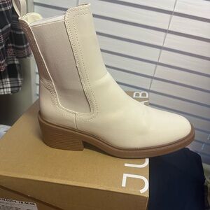 Women's Cream Ankle Boots